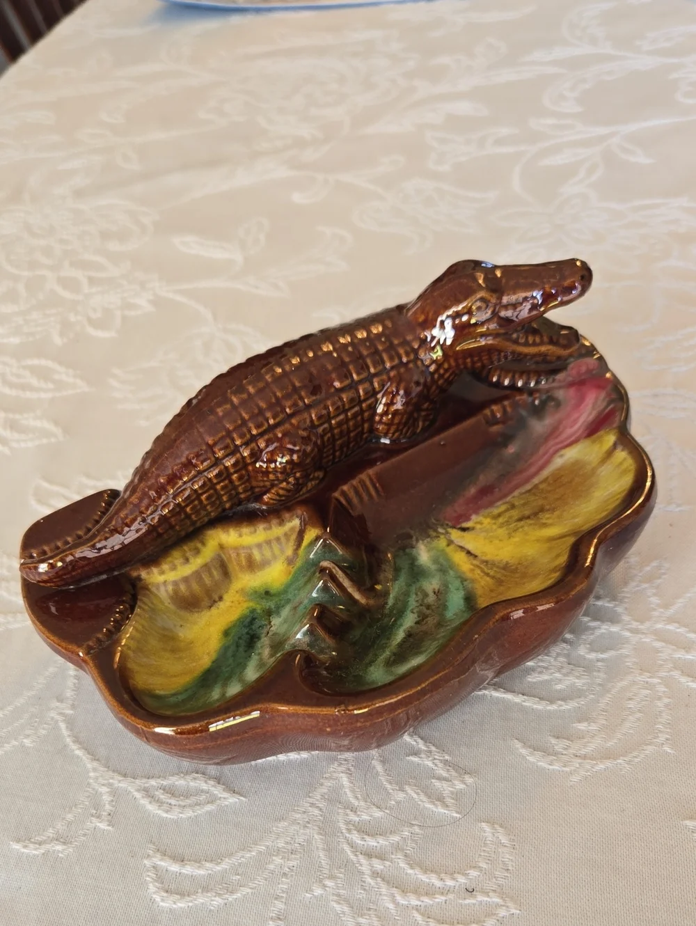 Set Of 2 Aligator Ashtrays Florida Metal Tray & Stonewear Aligator Vintage